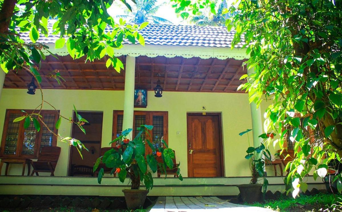 Green Court Cottages Thekkady Exterior foto