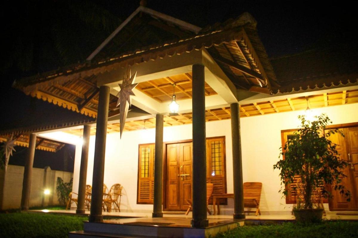 Green Court Cottages Thekkady Exterior foto